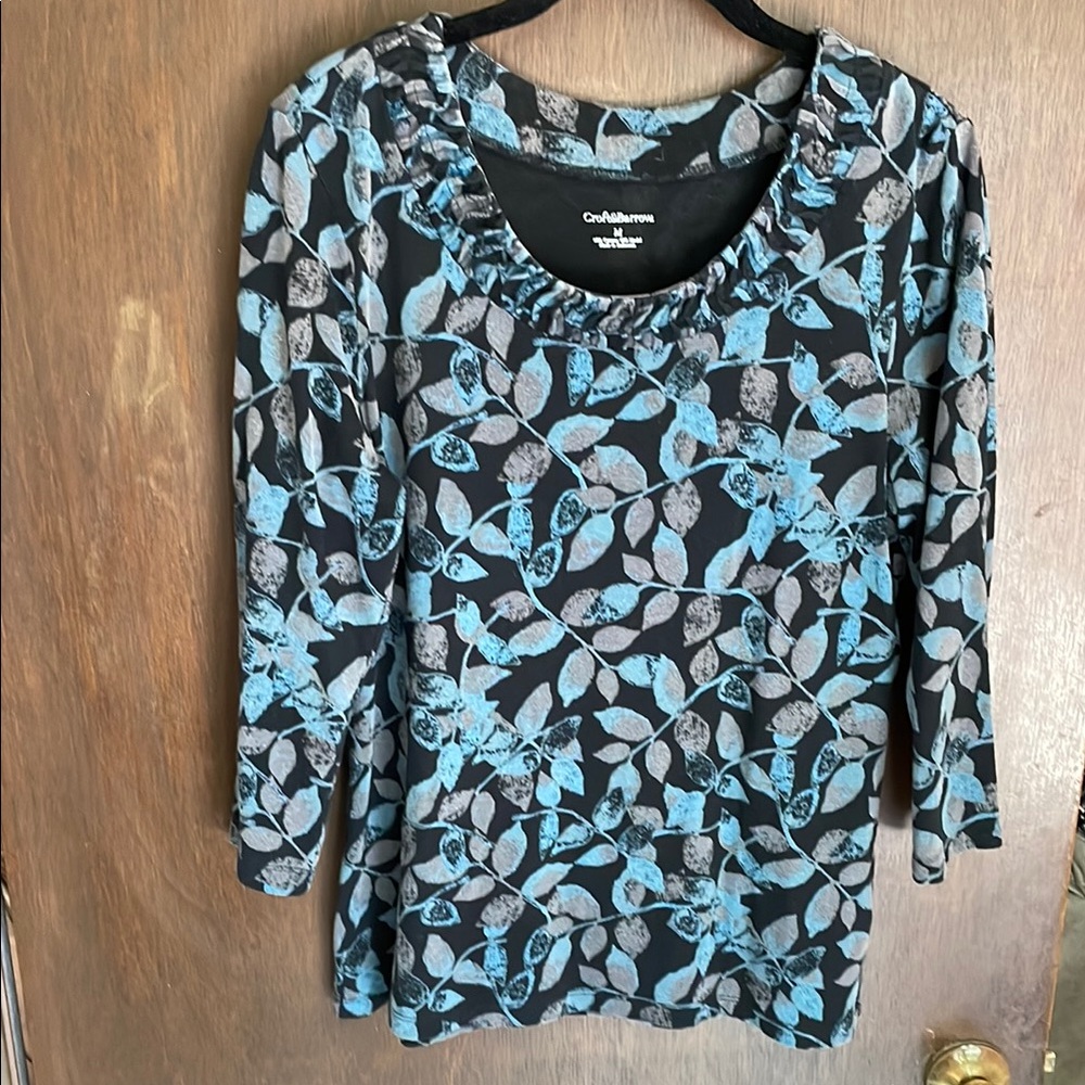 Croft & Barrow Black and Blue Fitted 3/4 Sleeve Blouse